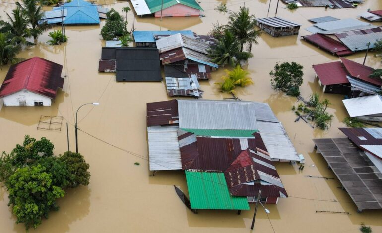 อ่วม! “มาเลเซีย” น้ำท่วม 7 รัฐ ผู้ประสบภัยทะลุ 1.1 หมื่น “