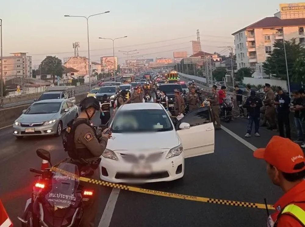 ระทึกด่านประชาชื่น! รถตู้ประกบยิงหนุ่ม 34 ดับคาเก๋ง “ผบช.น.” ชี้ปาดหน้ากันมาก่อน