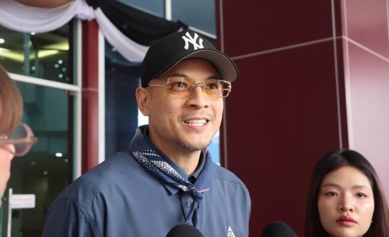 “เวย์ ไททาเนียม” เข้ารับทราบข้อหา! พร้อมเปิดใจปมฉ้อโกง 14 ล้าน รับยืมเงิน “เดย์” 2 ล้าน เผยกระทบงานหนัก