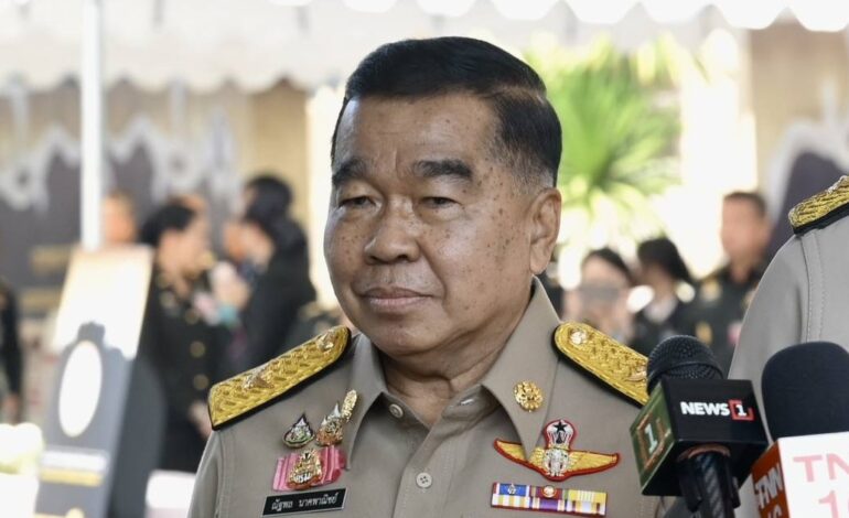 “บิ๊กเล็ก” ลั่น! “ผบ.ทบ.” พร้อมรบ 100% เร่งเคลียร์ GBC อพยพคนกัมพูชาออกจากหนองจาน ก่อนยุบสภา