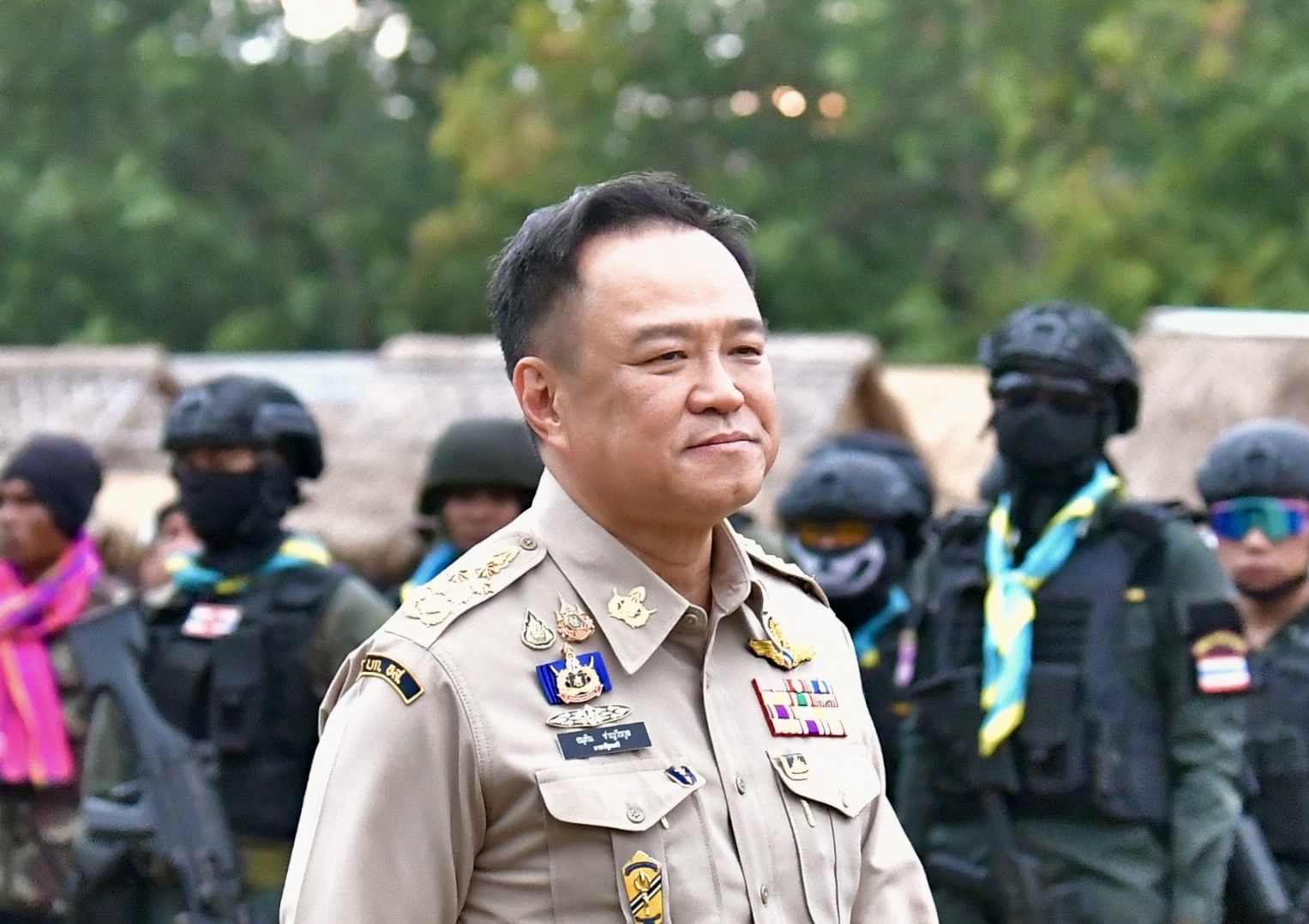 ประชุมด่วน! “นายกฯ” เรียก “ผบ.เหล่าทัพ” ถกสถานการณ์ความมั่นคงชายแดน “ไทย–กัมพูชา”