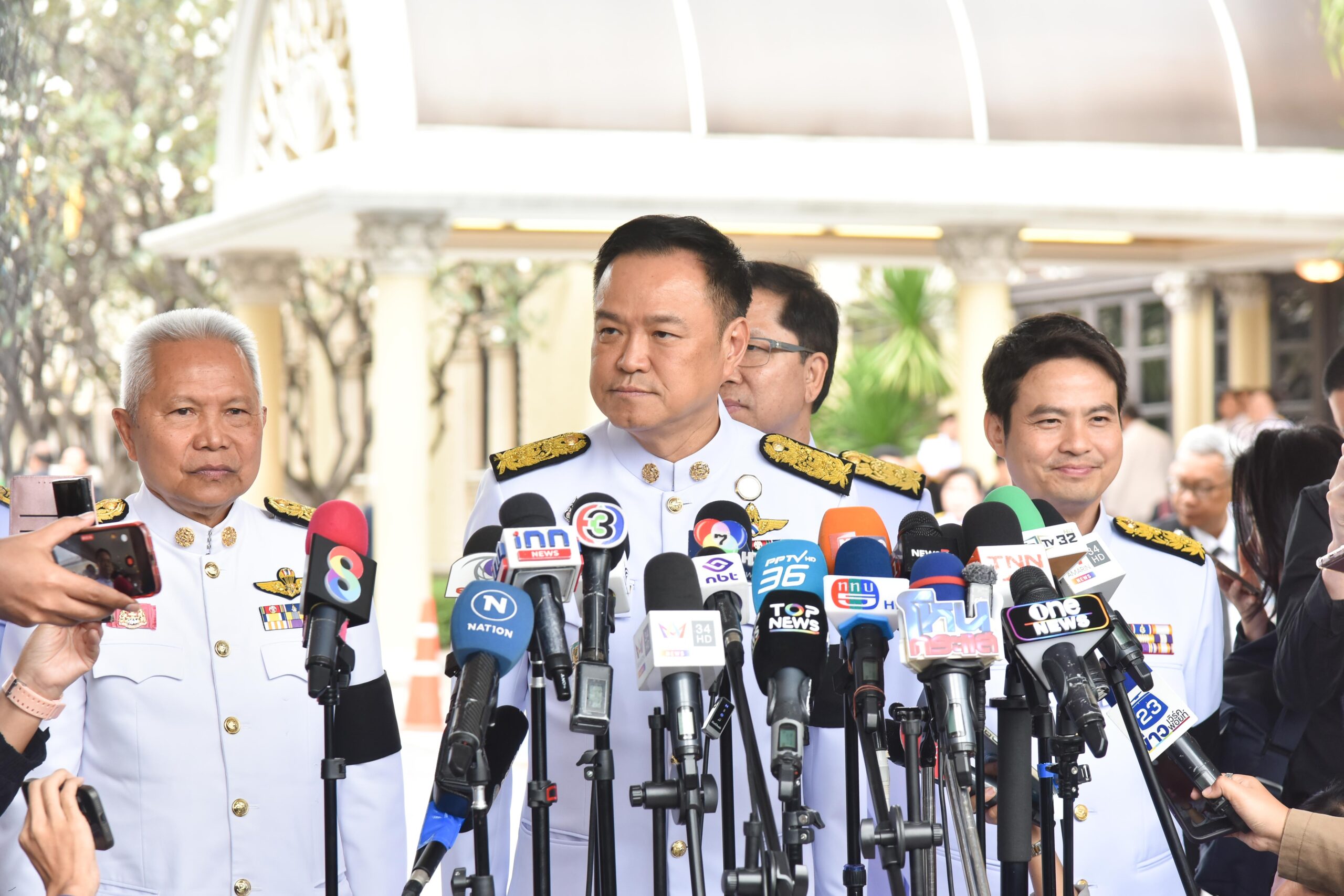 “อนุทิน” เปิดใจเหตุ “ยุบสภา” ชี้ถูก “เท้ง” สั่งไม่ให้ไปต่อ ยันไม่เคยหักหลัง ทำตาม “เอ็มโอเอ” เป๊ะ