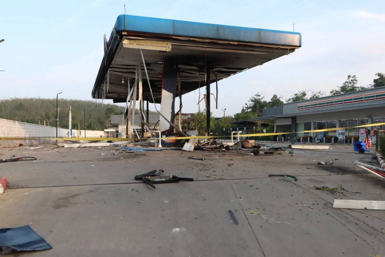 ป่วน 3 จว.ใต้! “คนร้าย” ลอบบึ้ม “ปั๊ม ปตท.” 11 จุด “ยะลา–ปัตตานี–นราธิวาส”