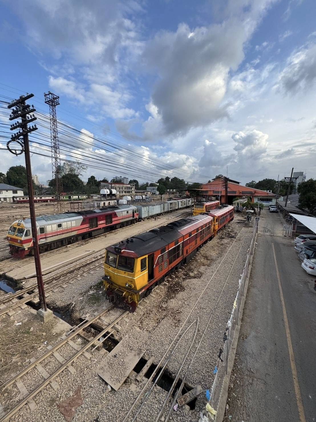 “กรมรางฯ” เสริมรถพิเศษ 16 ขบวน รับคลื่นประชาชนแห่กลับกรุง หลังหยุดยาวปีใหม่