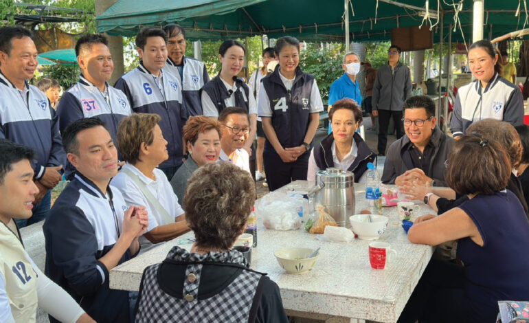 “ภูมิใจไทย” ยกทัพดรีมทีม “สีหศักดิ์-เอกนิติ-ศุภจี” ลงสนามหาเสียงครั้งแรกสวนลุมฯ