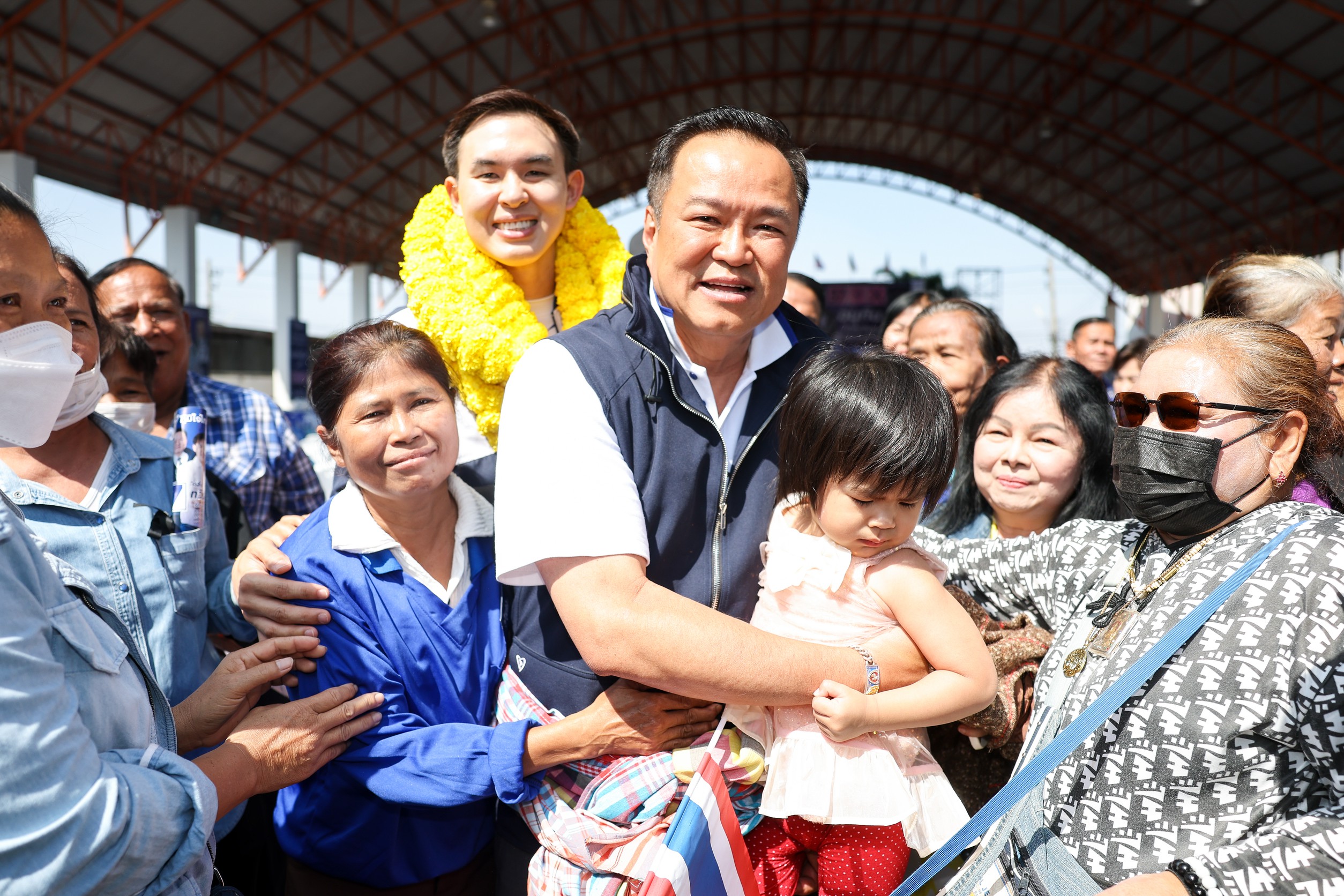 “อนุทิน” ลุยโคราช! ปราศรัยช่วย “ทวิรัฐ รัตนเศรษฐ” ลั่นทวงคืนแผ่นดินไทยทุกตารางนิ้ว