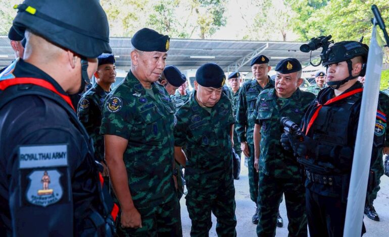 “ผบ.ทบ.” ตรวจเยี่ยม “กองกำลังผาเมือง” ย้ำเข้มป้องกันชายแดนเหนือ–สกัดยาเสพติดข้ามชาติ