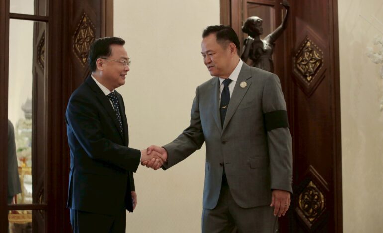 “เอกอัครราชทูตจีน” เข้าพบ “นายกฯ” มอบเงิน 20 ล้านหยวนช่วยผู้ประสบภัยชายแดนไทย-กัมพูชา