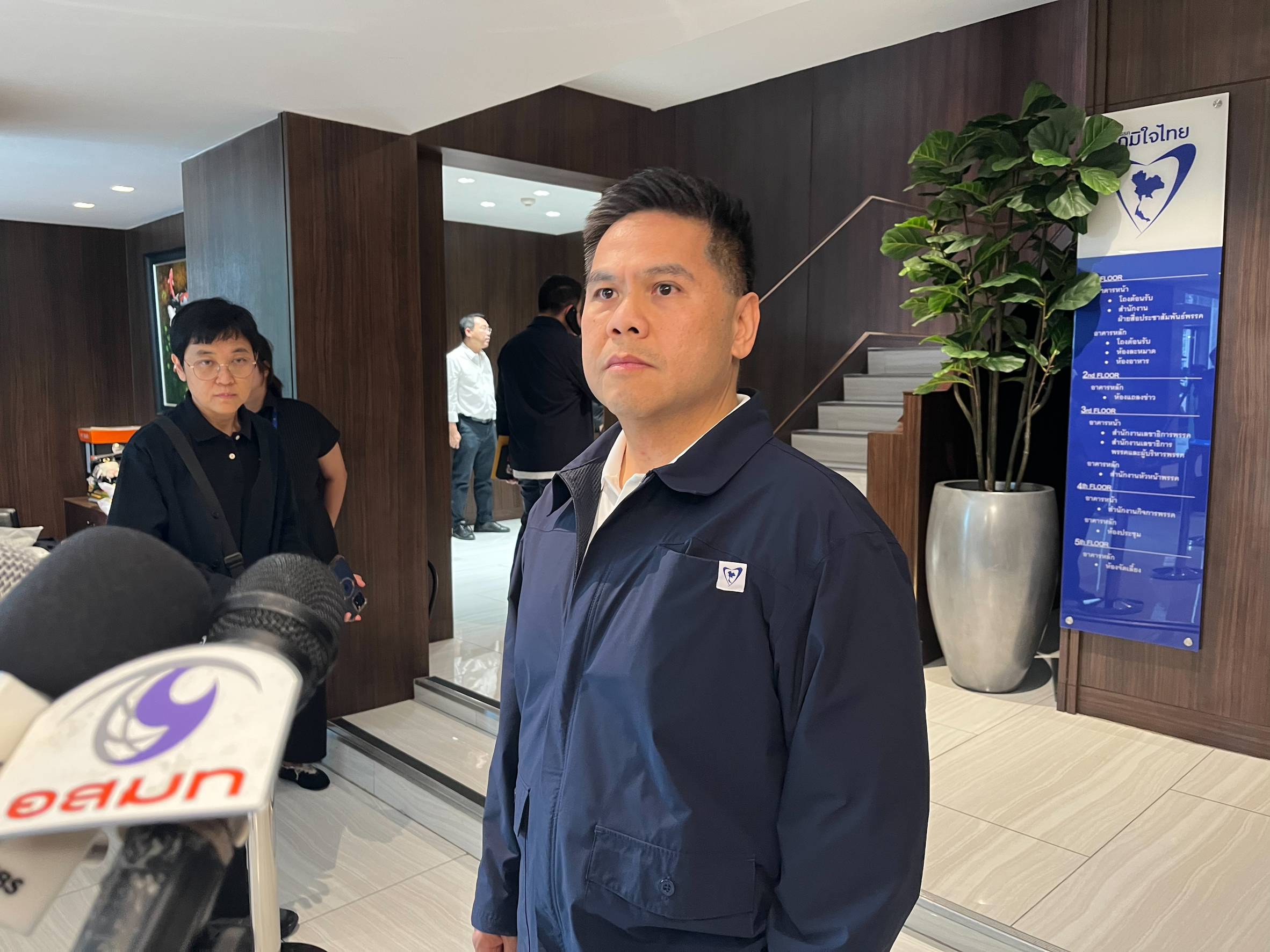 “วราวุธ” ย้ำ “ภูมิใจไทย” ไร้ดีลต่อรองเก้าอี้ ชี้ปมนับคะแนนสุพรรณฯ ปล่อย “กกต.” ตัดสิน