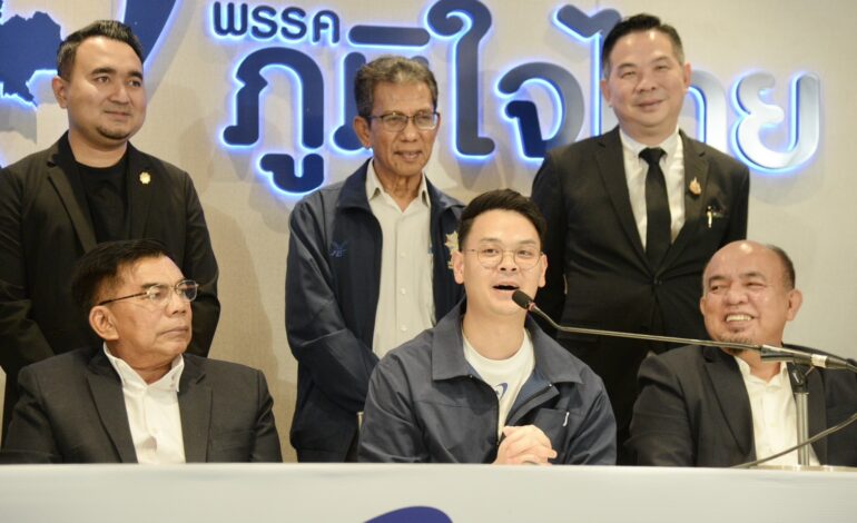 หัวบันไดไม่แห้ง! “ประชาชาติ” ขนว่าที่ 4 สส. หนุน “อนุทิน” นั่งนายกฯ ไร้เงา “ทวี สอดส่อง”