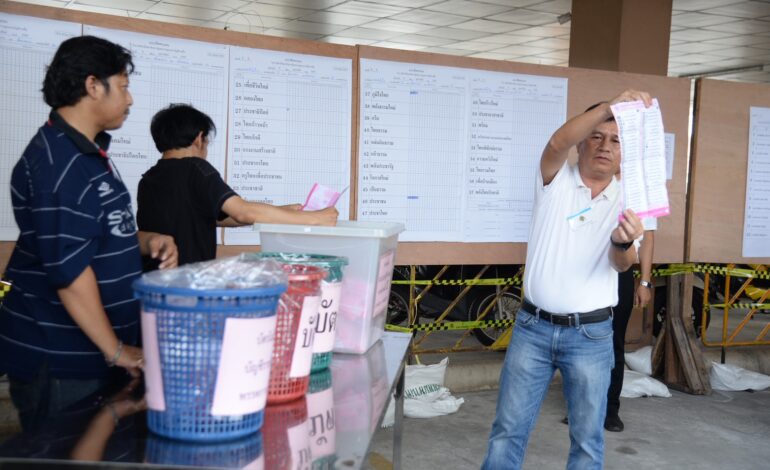 นับคะแนนใหม่คันนายาว หน่วยที่ 10 เขต 15 เสร็จแล้ว! “พรรคประชาชน” ชนะทั้งแบ่งเขต–บัญชีรายชื่อ