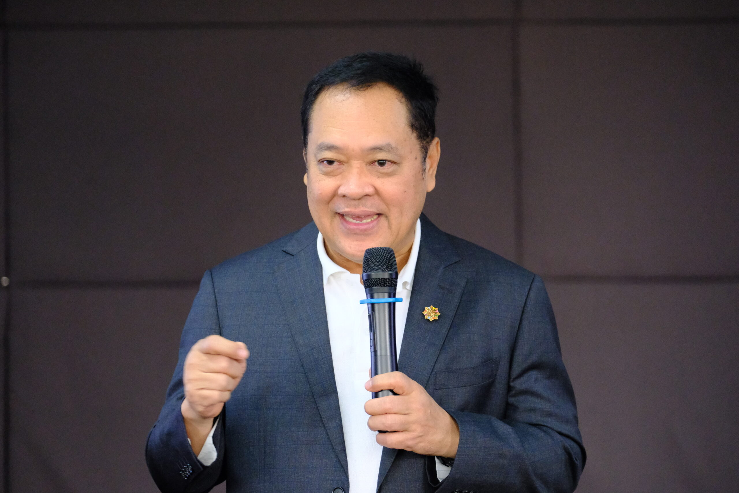 “ทวี สอดส่อง” โพสต์เดือด! เตือนละเมิดความลับบัตรเลือกตั้ง เท่ากับบ่อนทำลายประชาธิปไตย