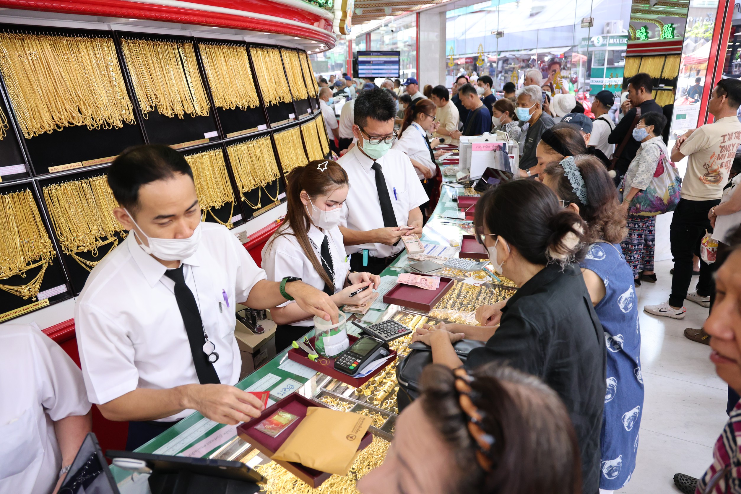 “ราคาทอง” วันนี้! ปรับขึ้น 100 บาท “ทองคำแท่ง” ขาย 74,500.00