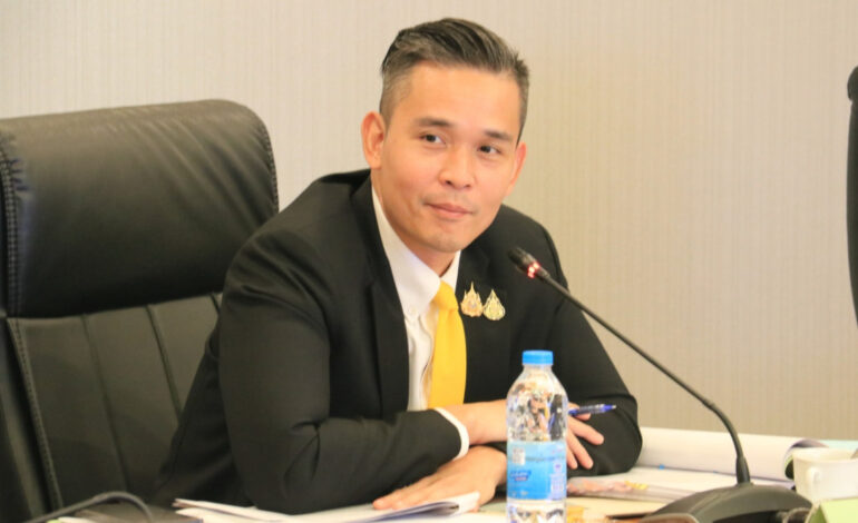 “เพื่อไทย” ชี้เลือกตั้งล่วงหน้าพิรุธหลายจุด จี้ “กกต.” เร่งตรวจสอบ เรียกความเชื่อมั่น