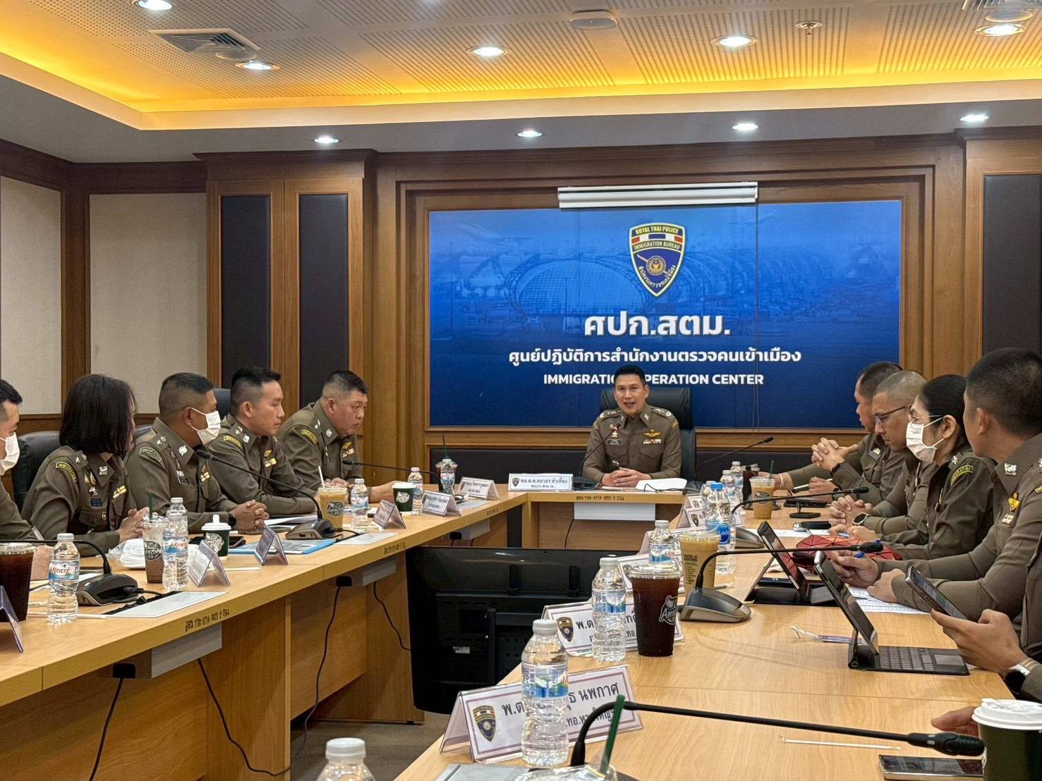 “ตม.ไทย” โต้ข่าว “สื่อเขมร” ยันไม่เรียกเก็บ 1,000 บาท ปัดบังคับนักท่องเที่ยวจองตั๋วกลับ