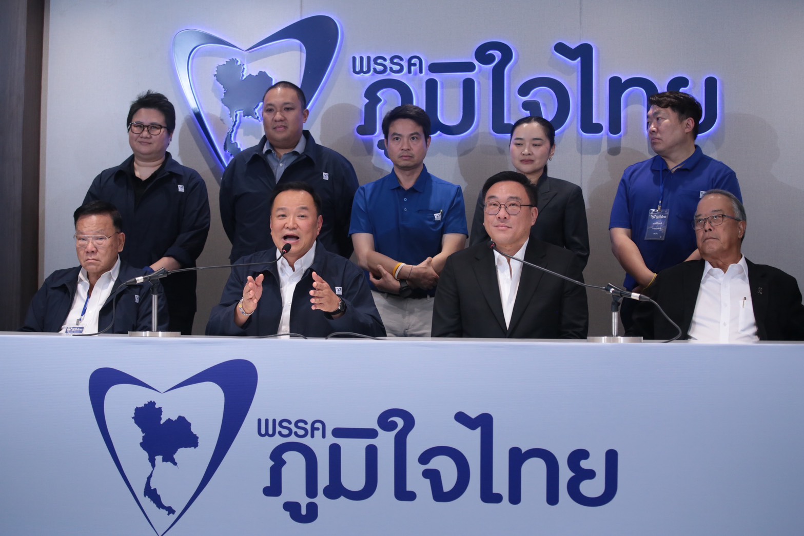 เปิดชื่อ “ครม.อนุทิน 2” ครบ 35 เก้าอี้ ไร้เงา “พปชร.” เหลืออีก 1 เก้าอี้ยังไม่เคาะ “บวรศักดิ์”หลุดโผ