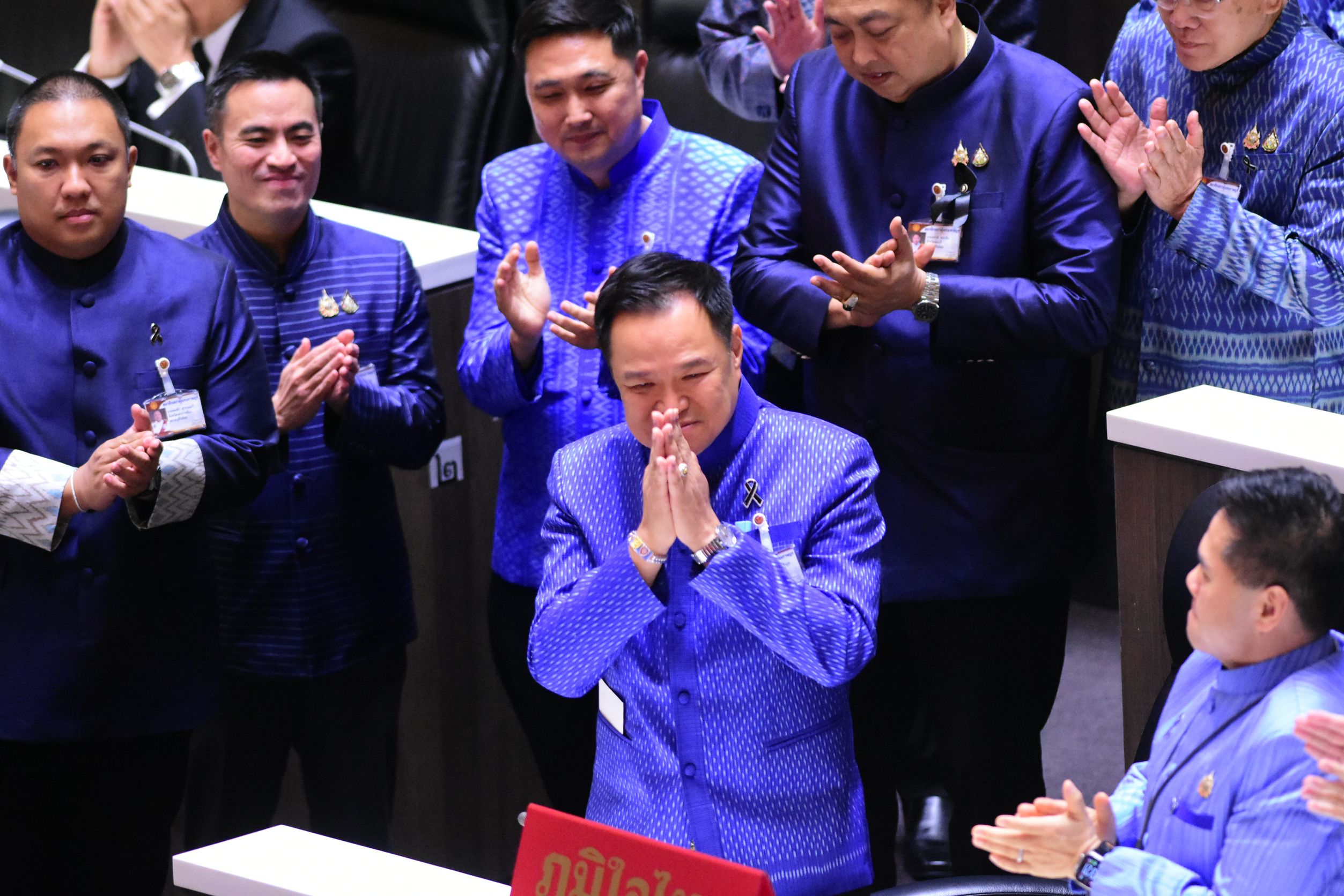 โผไม่พลิก! “อนุทิน” ผงาดนายกฯ คนที่ 32 ชนะขาด 293 เสียง ทิ้งห่าง “ณัฐพงษ์” ที่ได้ 119 เสียง งดออกเสียง 86