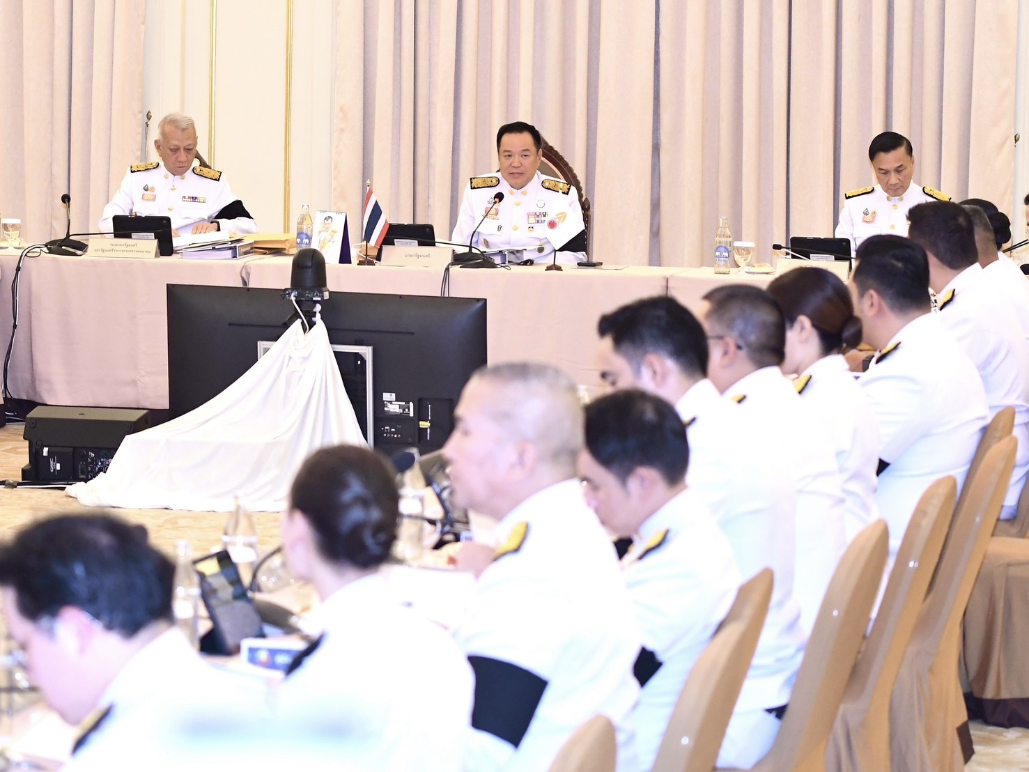 ด่วน! “นายกฯ” เรียกประชุม “ครม.นัดพิเศษ” ที่ทำเนียบรัฐบาล