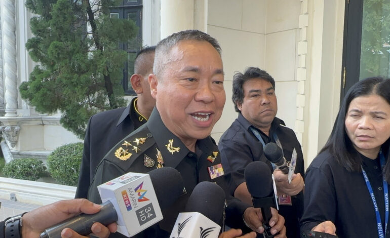“เสธ.ทบ.” เดือด! ลั่นไม่ยอมให้ “เขมร” รังแกคนไทย พร้อมใช้กำลังตอบโต้หากก่อกวนชายแดน