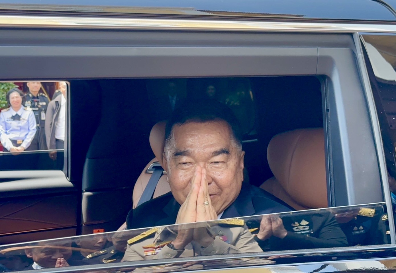 “บิ๊กเล็ก” เปิดใจอำลา รมว.กลาโหม ยอมรับทัวร์ลงปมรบเขมร มั่นใจ “บิ๊กดุลย์” สานต่อภารกิจกองทัพ