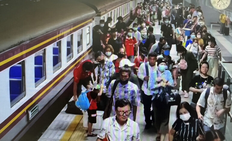 “สงกรานต์” คึกคัก! ยอดผู้โดยสารรถไฟ กว่า 9.5 หมื่นคน สายใต้หนาแน่นสูงสุด