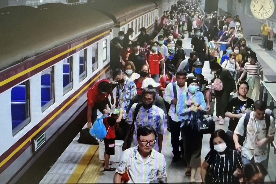 “สงกรานต์” คึกคัก! ยอดผู้โดยสารรถไฟ กว่า 9.5 หมื่นคน สายใต้หนาแน่นสูงสุด