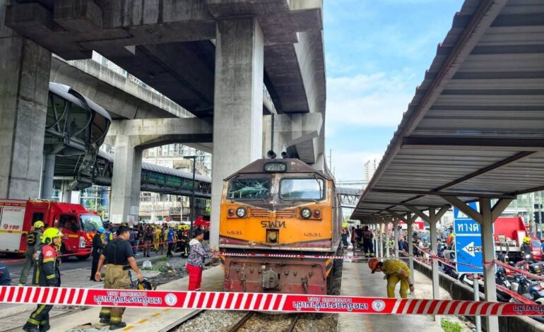 “รฟท.” สั่งฟันวินัยร้ายแรงคนขับรถไฟเสพยา ไม่มีใบอนุญาต หลังชนรถเมล์ ดับ 8 เจ็บ 30 ราย