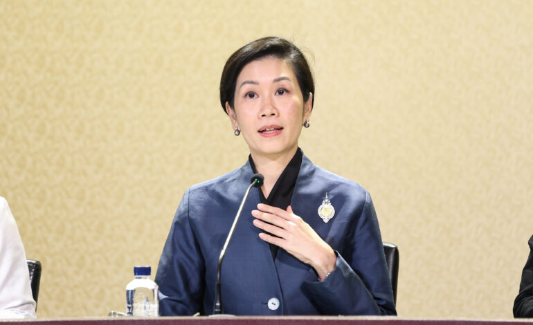 “รัฐบาล” ปัดใช้งบกลาง 1,300 ล้าน ซื้อลิขสิทธิ์ถ่ายทอดสด “ฟุตบอลโลก 2026” โยนกรมประชาสัมพันธ์ดูแล