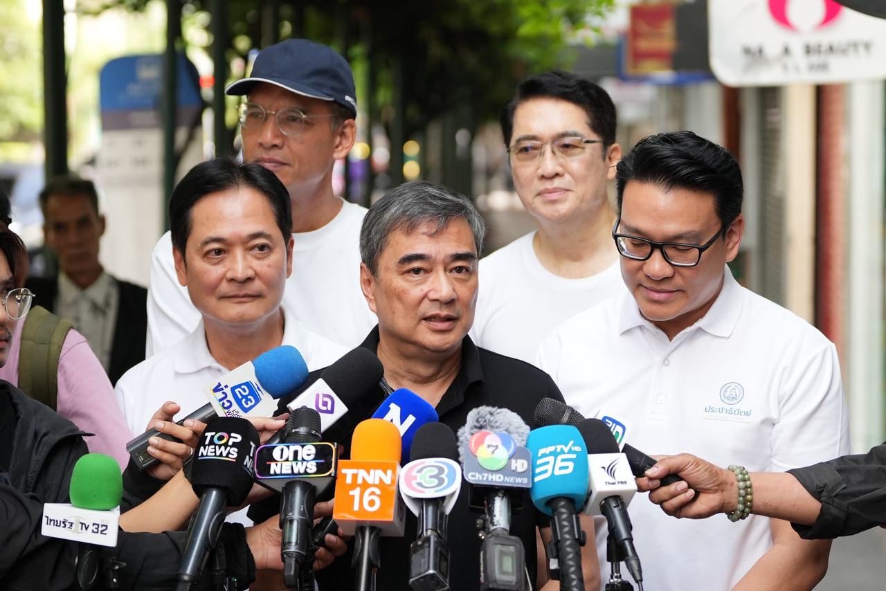 “อภิสิทธิ์” ซัดโครงการรัฐบาล “กู้เงิน-พลังงาน-แลนด์บริดจ์” เสี่ยงสร้างหนี้สินให้คนไทย