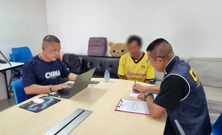 “กองปราบฯ” บุกรวบ “หนุ่มหื่น” วัย 34 ลวงเด็ก 15 ผ่านเกมออนไลน์ ขู่ประจานคลิปลับลงโซเชียล