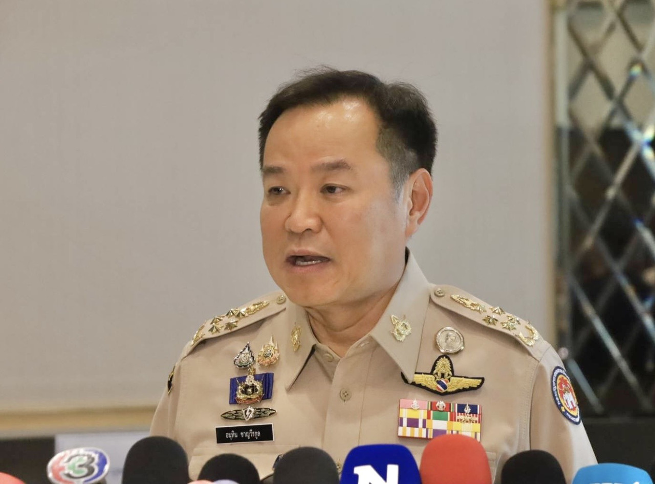 “อนุทิน” ซัดเดือดกลางวงมอบนโยบาย! ถามลั่นใครสั่งปลด “ผู้ว่าฯภูเก็ต”