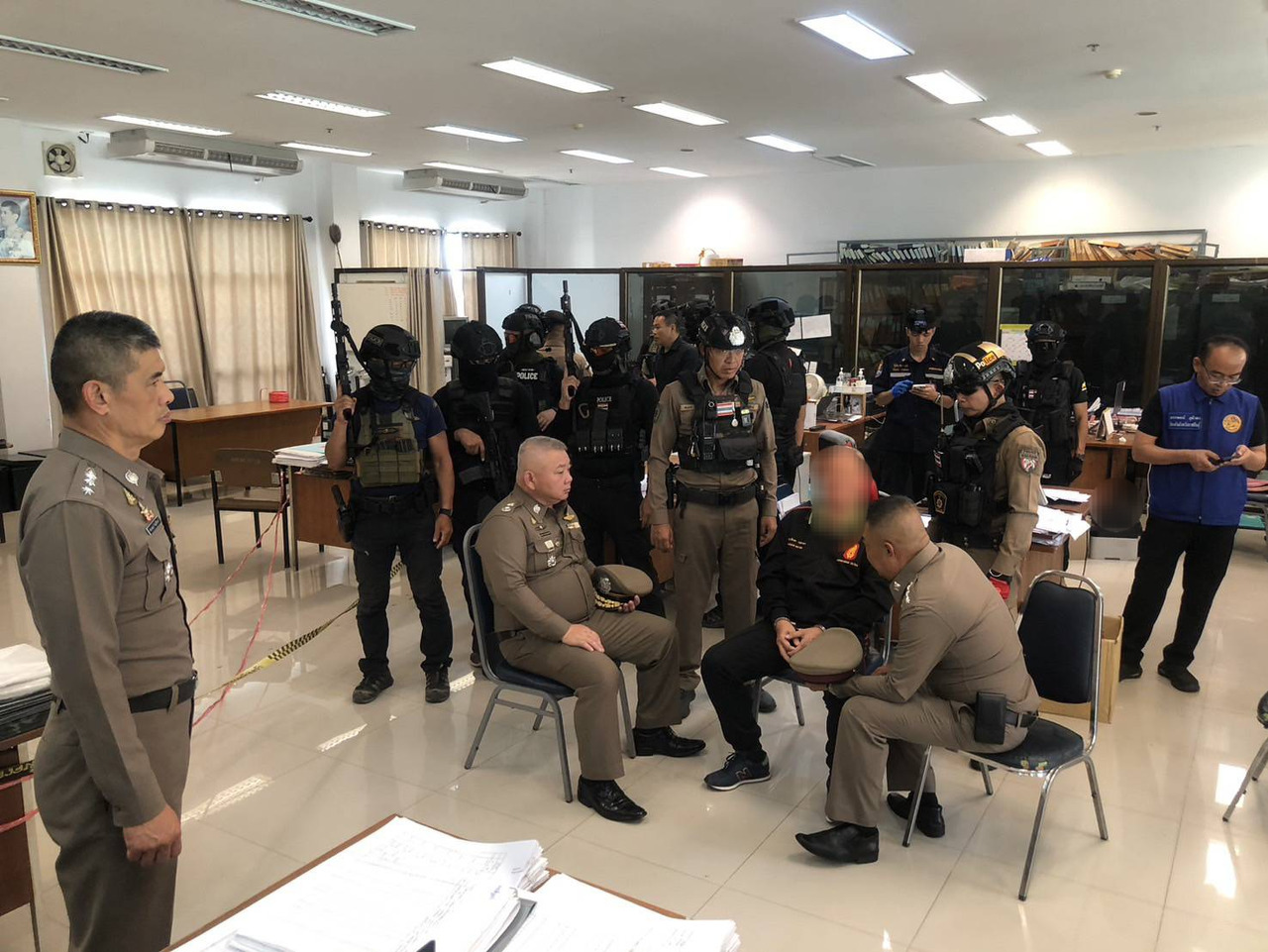 สลด! “ทหารสัสดี” บุกยิงผู้บังคับบัญชาดับคาห้องทำงาน ศาลากลางกาฬสินธุ์ ปมโดนคำสั่งโยกย้าย