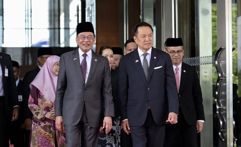 “นายกฯไทย-มาเลเซีย” จับมือเชื่อมชายแดน เปิดเกมการค้า ท่องเที่ยว เร่งลงทุนครั้งใหญ่