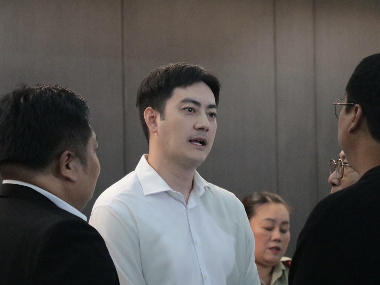 “ฟิล์ม รัฐภูมิ” เข้าพบดีเอสไอ! รับทราบข้อหาคดี Forex ยืนยันไม่ใช่โบรกเกอร์ ไม่เคยชวนลงทุน