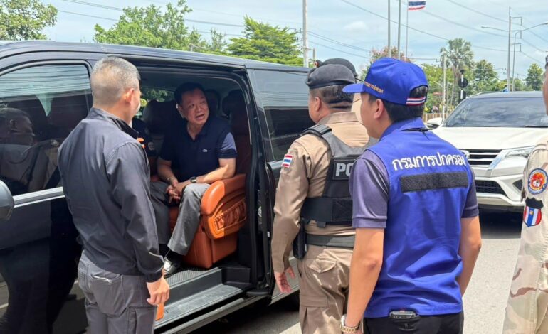 ฮือฮา! “นายกฯ” โดนด่านตำรวจเรียกตรวจอาวุธ-ยาเสพติด ขณะลงพื้นที่ จ.บุรีรัมย์ ไม่พบสิ่งผิดกฎหมาย