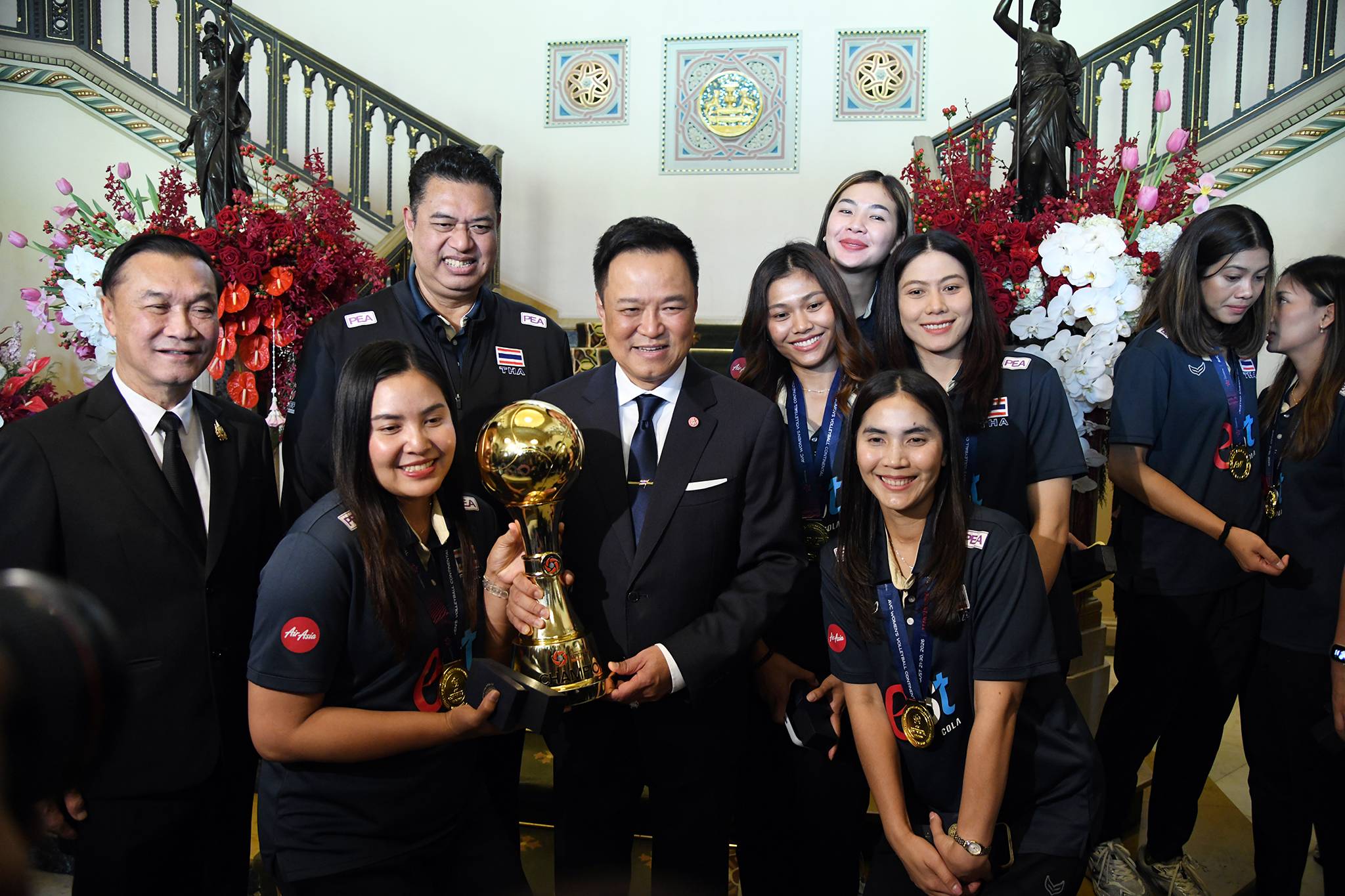 “อนุทิน” ร่วมยินดี “วอลเลย์บอลหญิงไทย” มอบเงินรางวัล 14.7 ล้าน หลังคว้าแชมป์เอเชีย 2026