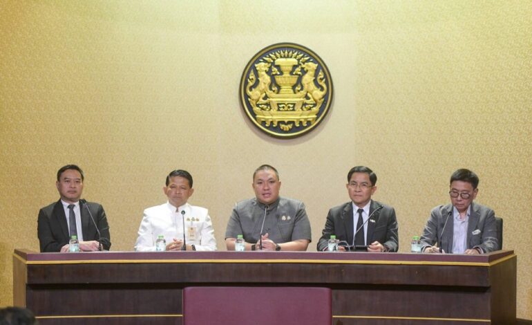 “รัฐบาล” สยบดราม่า “โซลาร์ภาคประชาชน” ยันไม่เอื้อทุนใหญ่ ชี้แจงเงินประกัน 5 หมื่น ป้องกันผู้รับเหมาทิ้งงาน
