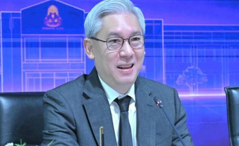 ป.ป.ช. แจงคดีโกงสอบท้องถิ่นไม่ล่าช้า สอบโยง 6,000 คน จ่อแจ้งข้อหา 200-300 ราย ต้น พ.ย.นี้ พบเส้นเงินถึง 2 อดีตอธิบดี