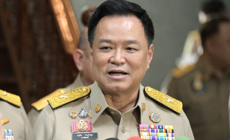 “อนุทิน” ซัดพวกแชร์ข่าวปลอมสลิป 7 ล้าน! ฟังไม่ได้ศัพท์ จับไปกระเดียด ลั่นขอคิดก่อนฟ้อง